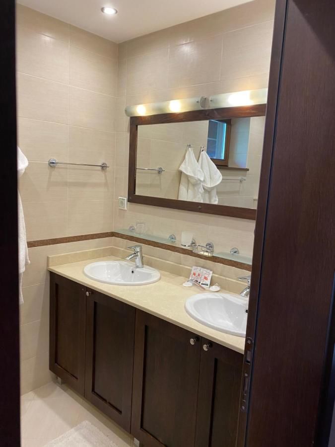 Виллы Ski & Spa Chalet Bansko Банско-6