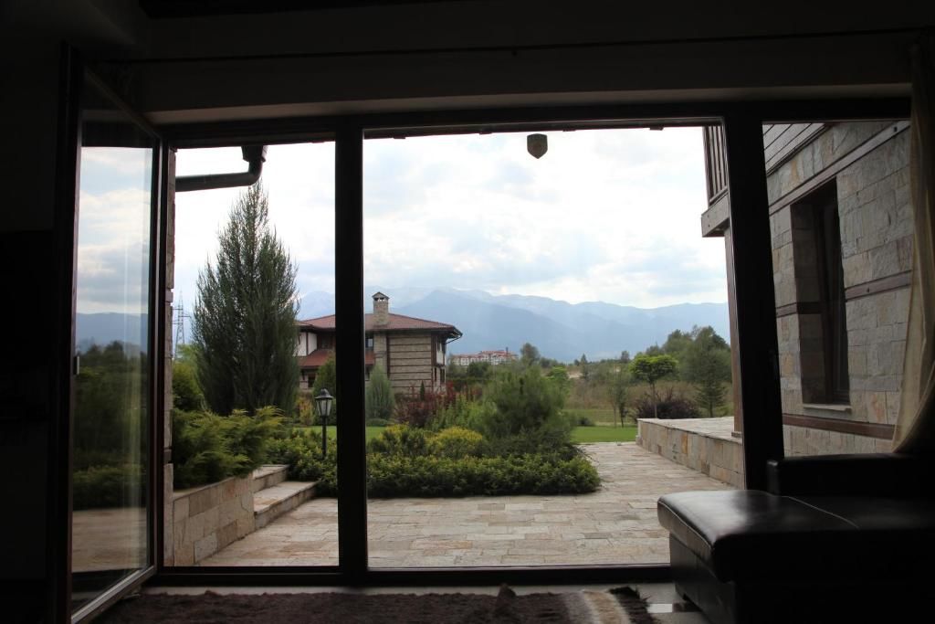 Виллы Ski & Spa Chalet Bansko Банско-45